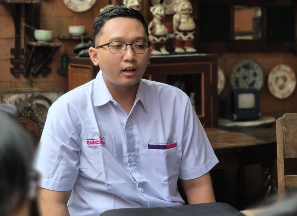 Gambar saat ini: Pembukaan Workshop Beeswax Wrap untuk Mengurangi Plastik Sekali Pakai