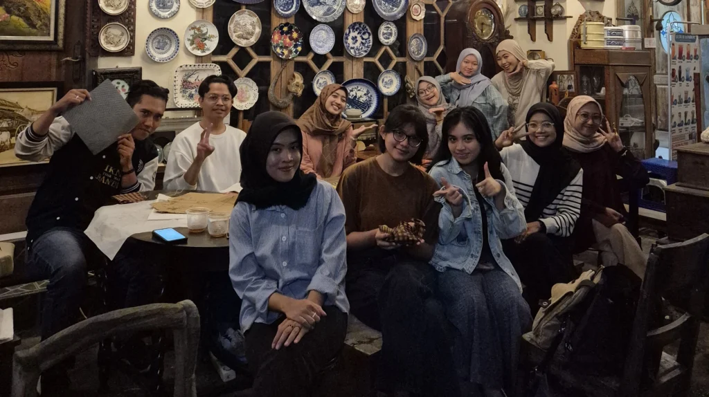 Gambar saat ini: Sesi Buka Bersama di Akhir Acara